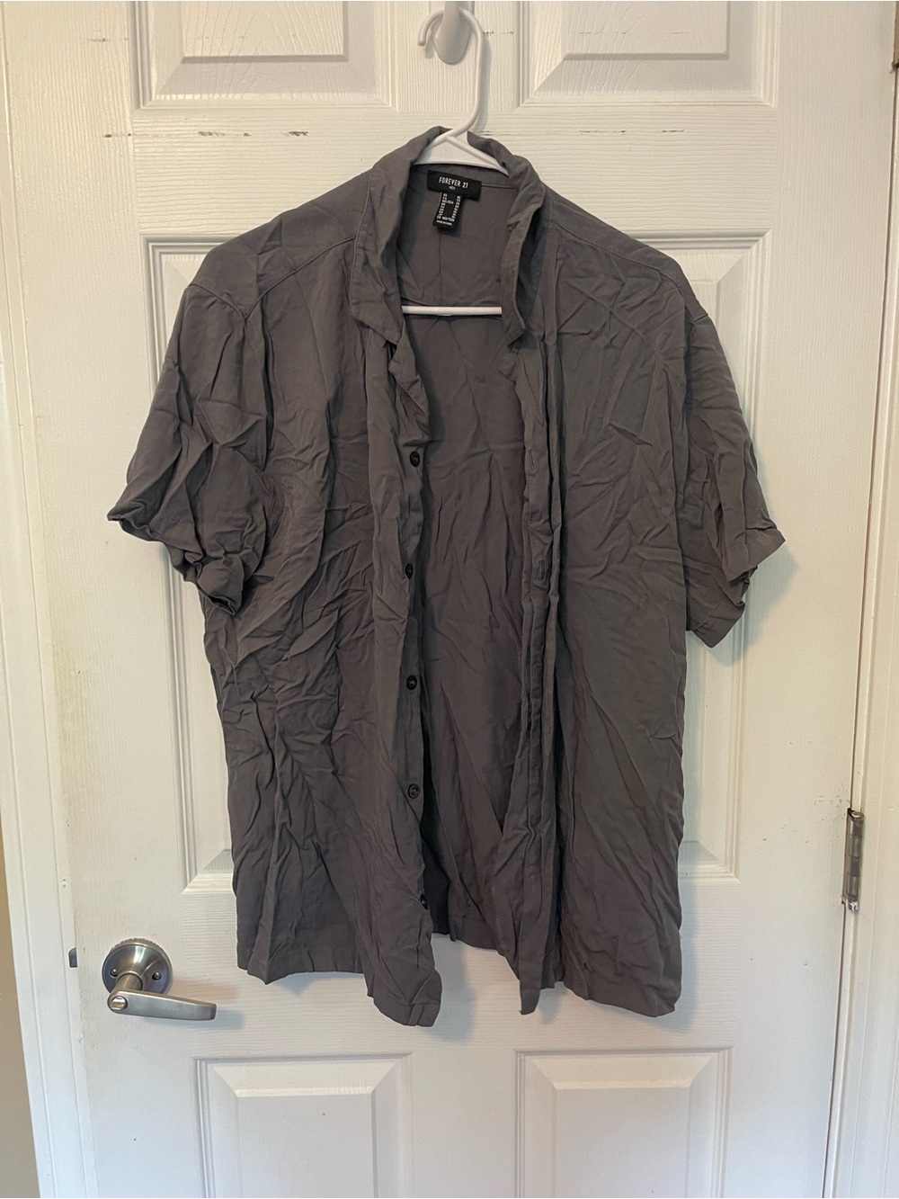 Forever 21 Men's Short Sleeve Button-Up Shirt Jacket in Charcoal Gray